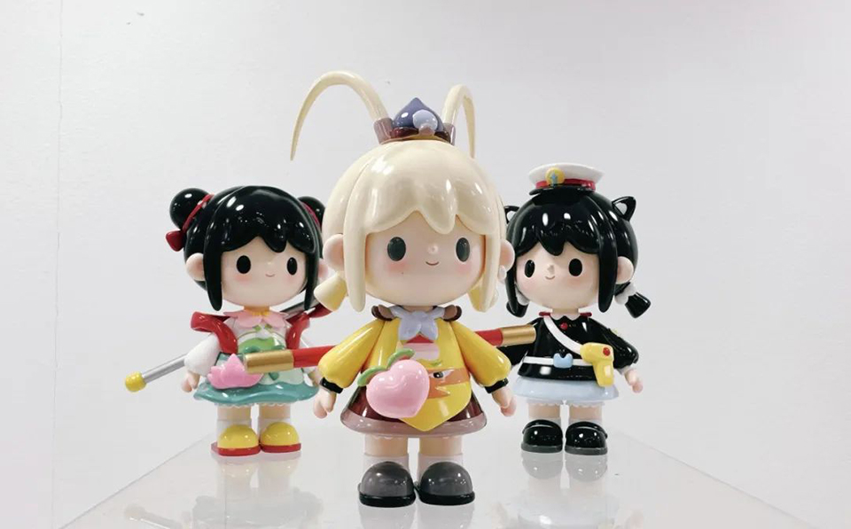 经典IP亮相QTX潮玩展2023,上影元联合百位艺术家及品牌共创潮流拼图